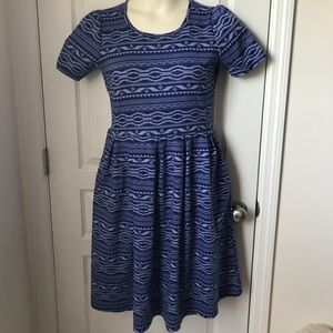 *final price* LuLaRoe Blue Aztec Amelia Large